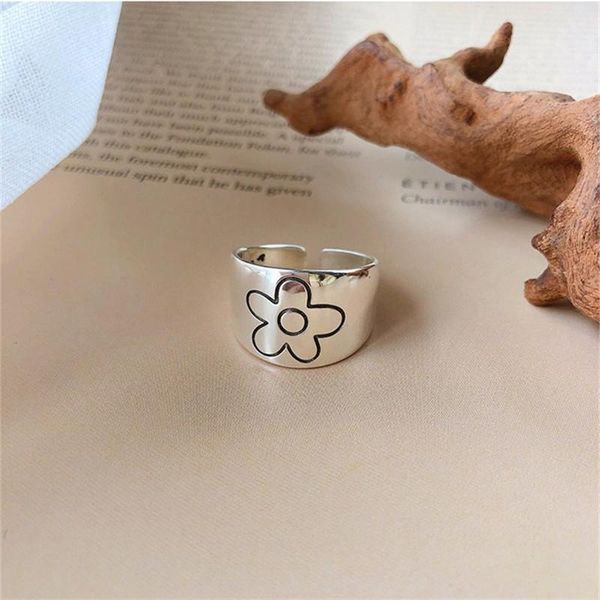 cluster rings liemjee wholesale fashion jewelry s925 silver retro small flower cross ring for women feature namour charm gift all seasons, Golden;silver
cluster rings liemjee wholesale fashion jewelry s925 silver retro small flower cross ring for women feature namour charm gift all seasons, Golden;silver