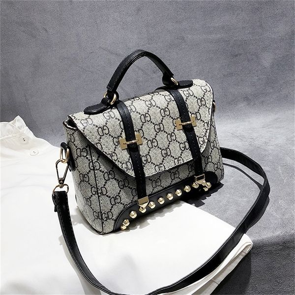 designer sale fashion rivet portable small square bag autumn and winter new trend single shoulder foreign style messenger
designer sale fashion rivet portable small square bag autumn and winter new trend single shoulder foreign style messenger