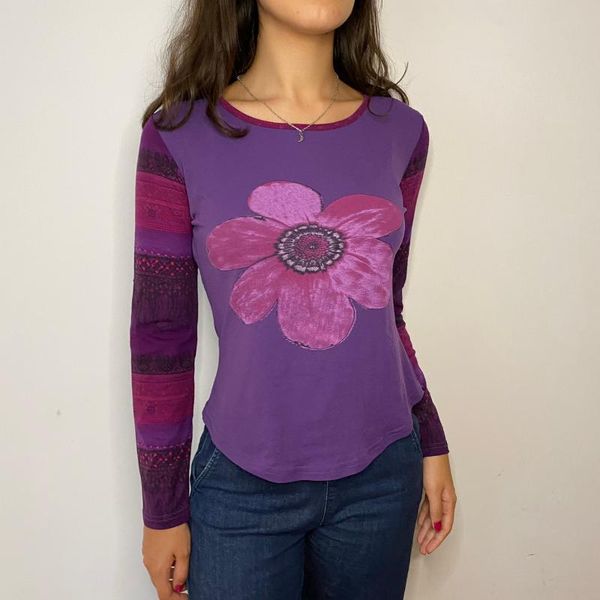 women's t-shirt autumn women casual slim flower abstract people printing long sleeve base shirt, White
women's t-shirt autumn women casual slim flower abstract people printing long sleeve base shirt, White