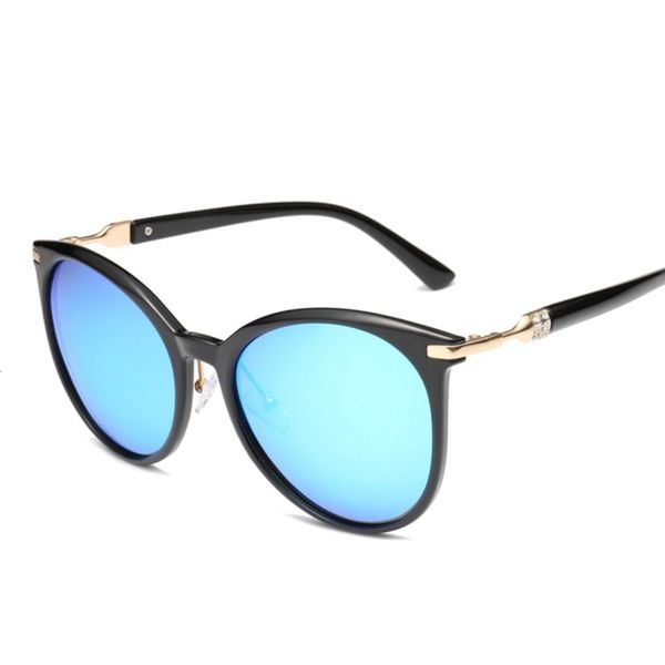 polarized sunglass men's and women's classic fashion sunglass metal round sunglass, White;black
polarized sunglass men's and women's classic fashion sunglass metal round sunglass, White;black