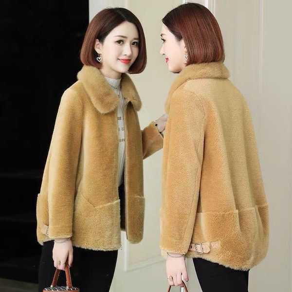 women's fur & faux coat fleece cardigan 2021 female autumn winter women overcoat plush lambswool jacket mujer chaqueta x371, Black
women's fur & faux coat fleece cardigan 2021 female autumn winter women overcoat plush lambswool jacket mujer chaqueta x371, Black