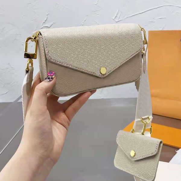 two-piece t suit bag 2021 ladies gradient color 17cm mini handbag with original box date code wallet handheld shoulder messenger multi
two-piece t suit bag 2021 ladies gradient color 17cm mini handbag with original box date code wallet handheld shoulder messenger multi