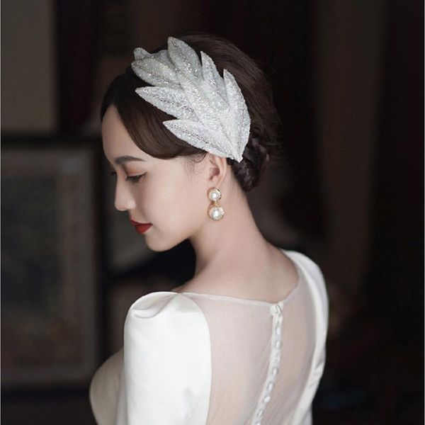 hair clips & barrettes very elegant french original hand sewn double row pearl band hoop wedding bride headwear crystal leaf pure white part, Golden;silver
hair clips & barrettes very elegant french original hand sewn double row pearl band hoop wedding bride headwear crystal leaf pure white part, Golden;silver