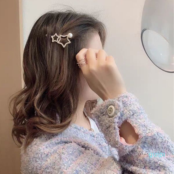 korean five pointed star edge clip headdress temperament bangs clip simple super flash alloy inlaid diamond hairpin wholesale, Golden;silver
korean five pointed star edge clip headdress temperament bangs clip simple super flash alloy inlaid diamond hairpin wholesale, Golden;silver