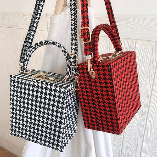 shoulder bags fashion houndstooth box bag women plaid purse and handbags casual crossbody 2021 designer women's handbag
shoulder bags fashion houndstooth box bag women plaid purse and handbags casual crossbody 2021 designer women's handbag