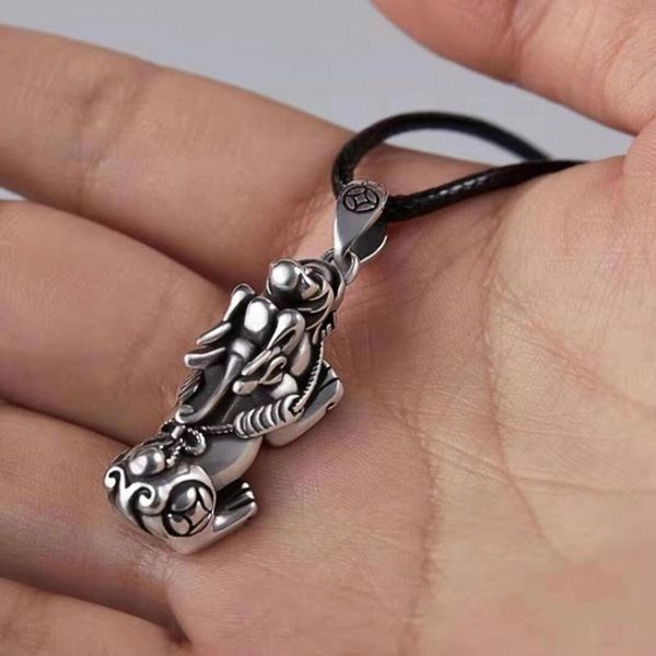 Pendant Necklaces China Retro Pixiu Lucky Wealth Necklace Jewelry Bringing For Men Animal Charm, Silver
Pendant Necklaces China Retro Pixiu Lucky Wealth Necklace Jewelry Bringing For Men Animal Charm, Silver