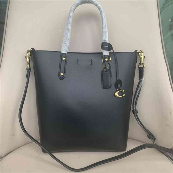 women luxurys designers bags 2021 solid color simple fashion one messenger shopping leather porta designer handbag handbags totes crossbody
women luxurys designers bags 2021 solid color simple fashion one messenger shopping leather porta designer handbag handbags totes crossbody