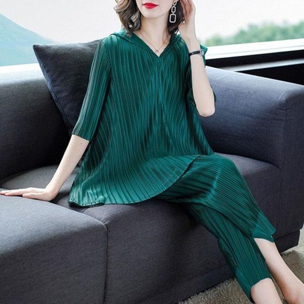 women's two piece pants autumn loose casual temperament large size miyak pleated suit clothing set pleats hoodie + elegant, White
women's two piece pants autumn loose casual temperament large size miyak pleated suit clothing set pleats hoodie + elegant, White