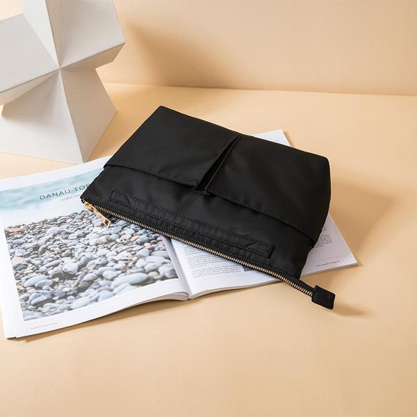 simple waterproof cosmetic bag portable washing storage lined liner inner support in the bags & cases
simple waterproof cosmetic bag portable washing storage lined liner inner support in the bags & cases
