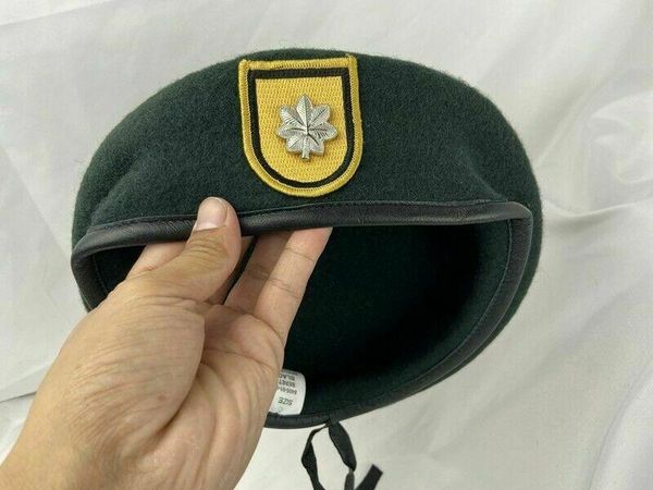 berets us army 1th special forces group blackish green beret lieutenant colonel military hat, Blue;gray
berets us army 1th special forces group blackish green beret lieutenant colonel military hat, Blue;gray