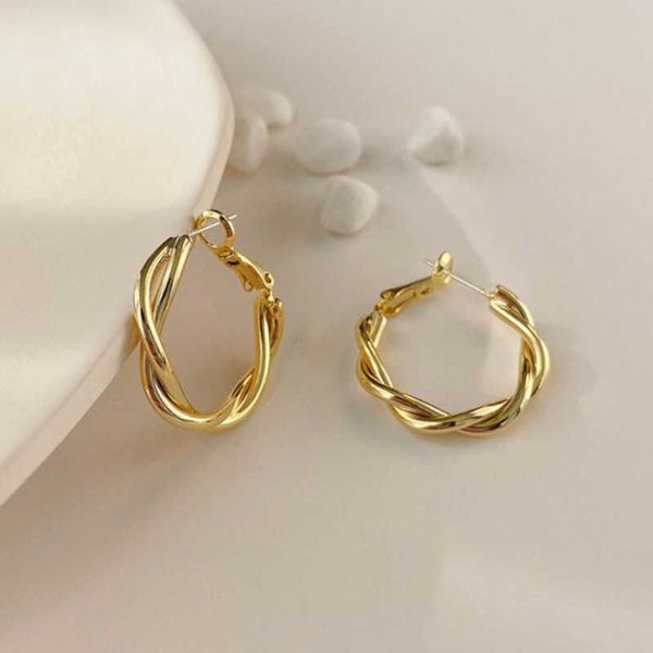 hoop & huggie style 925 silver circle earrings female twist cold wind niche moist temperament korea, Golden;silver
hoop & huggie style 925 silver circle earrings female twist cold wind niche moist temperament korea, Golden;silver