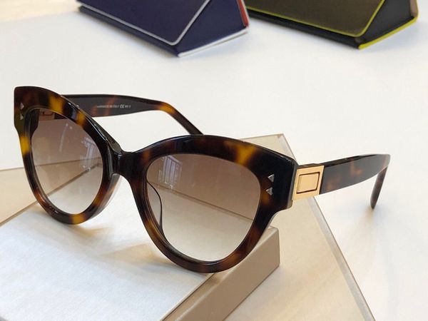 0266 ladies sunglasses fashion fashion glamorous cat eye fashion uv protection glasses comes with packaging, White;black
0266 ladies sunglasses fashion fashion glamorous cat eye fashion uv protection glasses comes with packaging, White;black