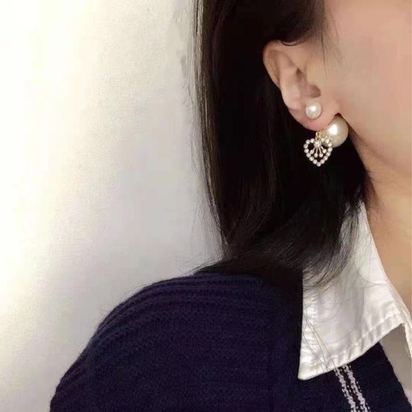 aaa designer jewelry 2021 new simple versatile fashion earrings pearl star same love pendant front and back earrings, Golden;silver
aaa designer jewelry 2021 new simple versatile fashion earrings pearl star same love pendant front and back earrings, Golden;silver