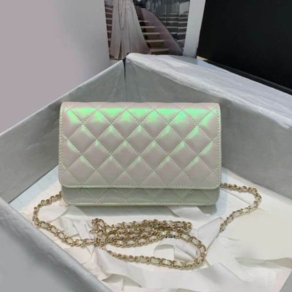 designer luxury2020 new style all steel zipper head design and a full range of all steel hardware fashion bags internal zipper bag
designer luxury2020 new style all steel zipper head design and a full range of all steel hardware fashion bags internal zipper bag