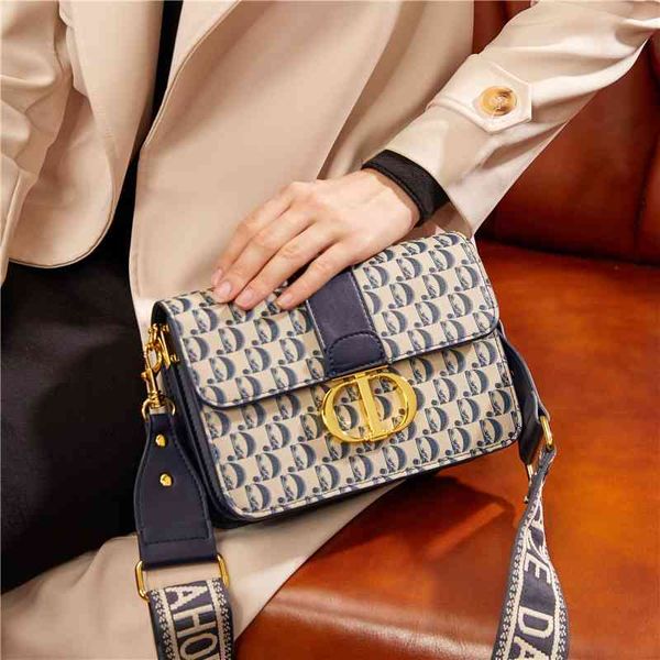 80% off new product recommendation wide shoulder belt women's bag new style messenger handbags
80% off new product recommendation wide shoulder belt women's bag new style messenger handbags