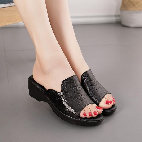female genuine leather slippers summer wedges plus size 41 42 antiskid mother shoes sands, Black
female genuine leather slippers summer wedges plus size 41 42 antiskid mother shoes sands, Black
