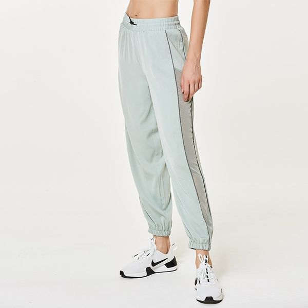 2021 new outdoor fitness yoga loose legged breathable mesh splicing fast drying sports casual pants, Black;white
2021 new outdoor fitness yoga loose legged breathable mesh splicing fast drying sports casual pants, Black;white