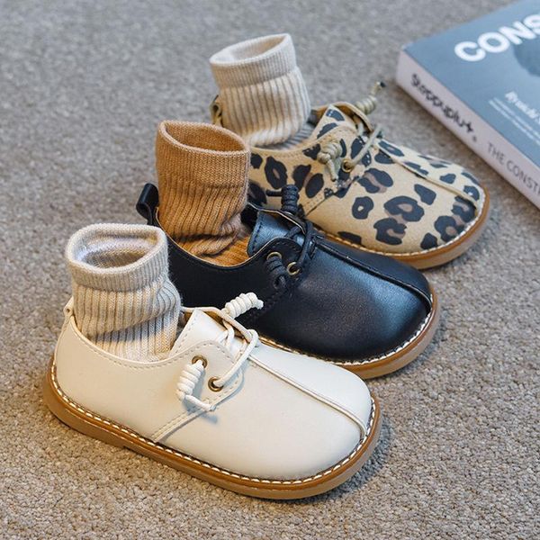 girl leather shoes 2021 spring and autumn shallow-slit little princess shoe cover foot children show single athletic & outdoor, Black
girl leather shoes 2021 spring and autumn shallow-slit little princess shoe cover foot children show single athletic & outdoor, Black