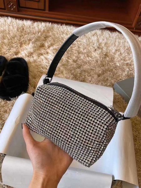 aw king manual flash ins net red same handbag summer new leather full water diamond women's bag
aw king manual flash ins net red same handbag summer new leather full water diamond women's bag