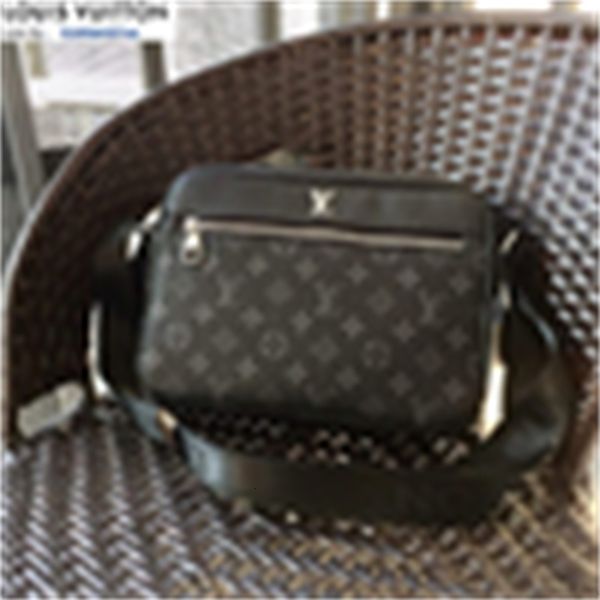 flower men totes bags brand men's crossbody bag designer handbags shoulder messenger bags luxury iconic cross body m5875 black handles
flower men totes bags brand men's crossbody bag designer handbags shoulder messenger bags luxury iconic cross body m5875 black handles