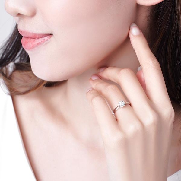 cluster rings 18k au750 white gold ring women wedding anniversary engagement party flower round moissanite diamond elegant romantic cute, Golden;silver
cluster rings 18k au750 white gold ring women wedding anniversary engagement party flower round moissanite diamond elegant romantic cute, Golden;silver