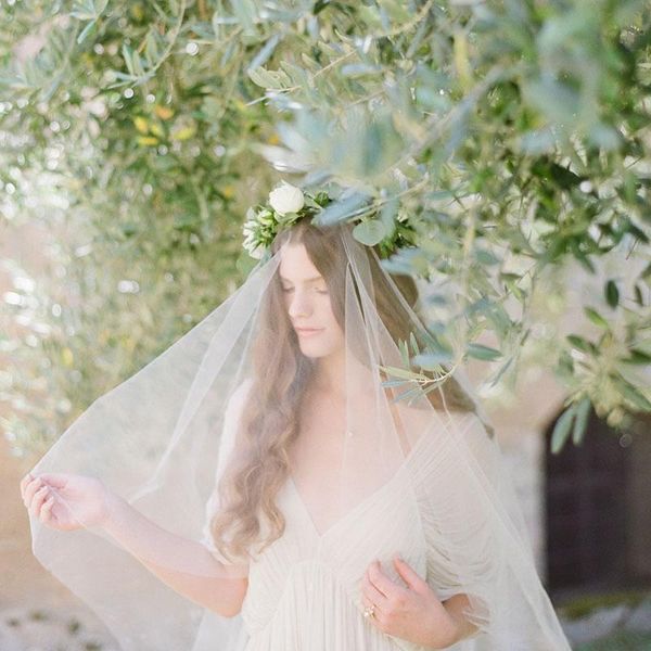 bridal veils soft tulle white veil princess wedding cut edge one layer cathedral long 300cm 500cm 1000cm, Black
bridal veils soft tulle white veil princess wedding cut edge one layer cathedral long 300cm 500cm 1000cm, Black