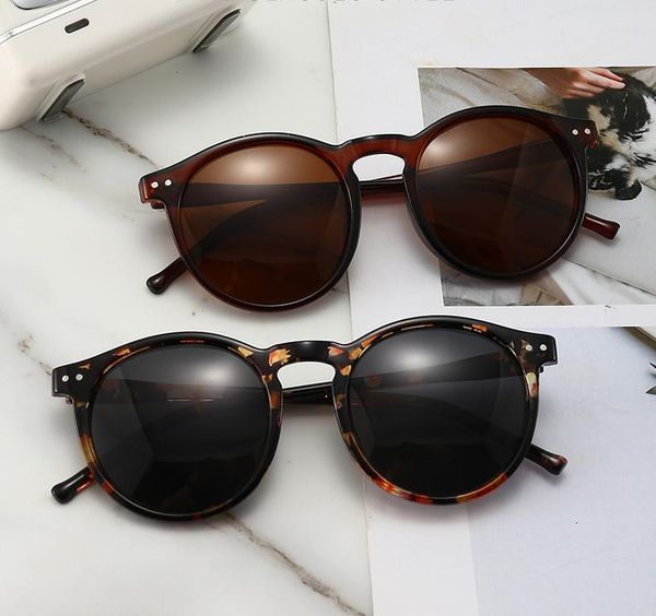 sunglasses lady elegant po list european and american polarized fashion night vision driving mirror, White;black
sunglasses lady elegant po list european and american polarized fashion night vision driving mirror, White;black