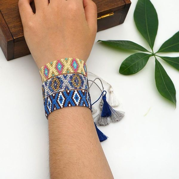 charm bracelets 2021 summer jewellery personality creative fashion bohemian ethnic hand-woven bead bracelet jewelry, Golden;silver
charm bracelets 2021 summer jewellery personality creative fashion bohemian ethnic hand-woven bead bracelet jewelry, Golden;silver