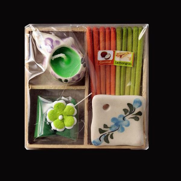 6pcs/set thai gift box plant floral fragrance set essential oil candles stick incense combination aroma
6pcs/set thai gift box plant floral fragrance set essential oil candles stick incense combination aroma