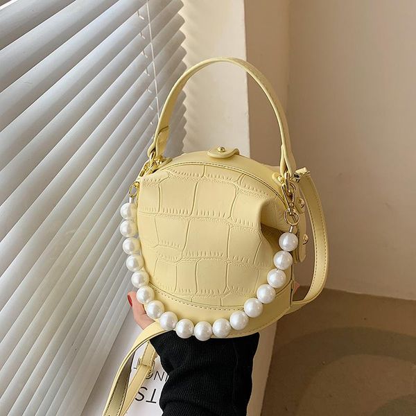 evening bags niche design premium 2021 fashion messenger bag women's all-match ins bucket shoulder handbag width: 15cm
evening bags niche design premium 2021 fashion messenger bag women's all-match ins bucket shoulder handbag width: 15cm