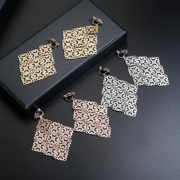 clip-on & screw back statement metal vintage earrings without piercing trendy exaggerated elegant big geometric dangle pendant earring for w, Silver
clip-on & screw back statement metal vintage earrings without piercing trendy exaggerated elegant big geometric dangle pendant earring for w, Silver