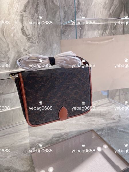 for both men and women postman bag genuine leather canvas presbyopia totes lock portable female handbag shoulder bags saddle bag's
for both men and women postman bag genuine leather canvas presbyopia totes lock portable female handbag shoulder bags saddle bag's