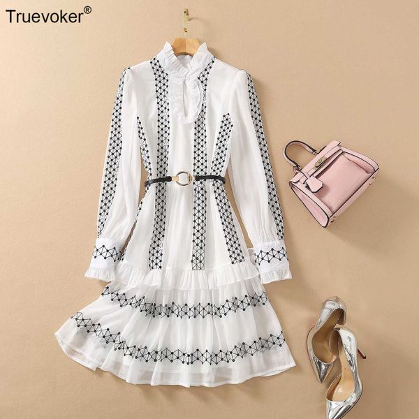 truevoker women high street runway embroidery sequins dress lady lantern sleeve ruffle cake belted chic party vestidos 210602, Black;gray
truevoker women high street runway embroidery sequins dress lady lantern sleeve ruffle cake belted chic party vestidos 210602, Black;gray