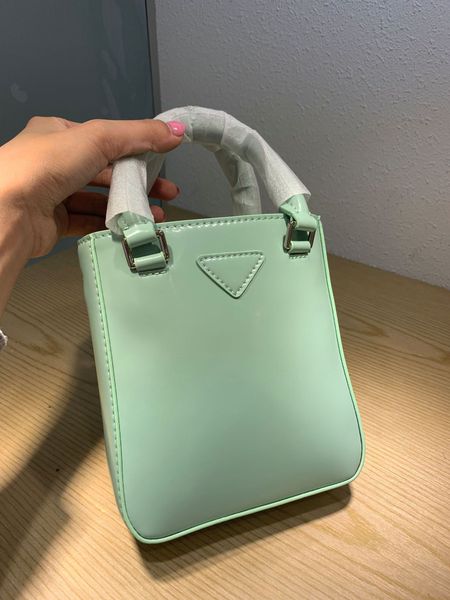 designer akend summer bright face tote mini fashion versatile handbag one shoulder messenger zhouzhoubao123 telfar bags
designer akend summer bright face tote mini fashion versatile handbag one shoulder messenger zhouzhoubao123 telfar bags