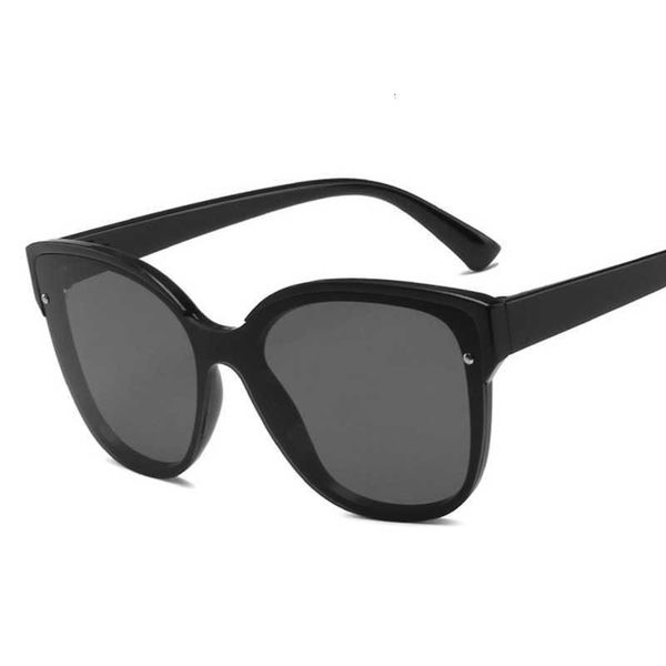 luxury designer sunglasses rbrare retro gradient square women brand glasses /men vintage for oculos de sol feminino, White;black
luxury designer sunglasses rbrare retro gradient square women brand glasses /men vintage for oculos de sol feminino, White;black