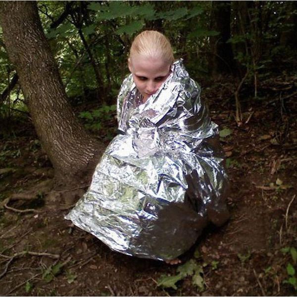 outdoor waterproof emergency survival rescue sleeping bag blanket foil thermal space firstaid sliver curtain military bags
outdoor waterproof emergency survival rescue sleeping bag blanket foil thermal space firstaid sliver curtain military bags