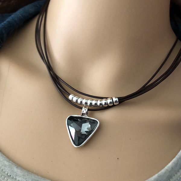 new fashion jewelry vintage retro multiliyer leather triangle crystal pendant choker necklace price low0018an, Silver
new fashion jewelry vintage retro multiliyer leather triangle crystal pendant choker necklace price low0018an, Silver
