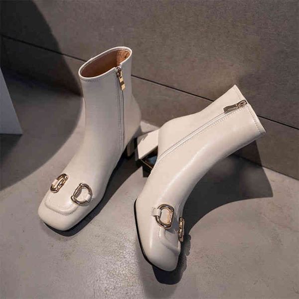 dress shoes 2021 brand women's boots designer autumn and winter leather bootss metal horsebit buckle zipper casual shoes fashion h, Black
dress shoes 2021 brand women's boots designer autumn and winter leather bootss metal horsebit buckle zipper casual shoes fashion h, Black