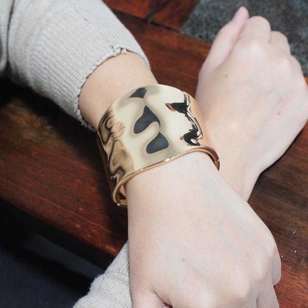 manilai punk a bump surface alloy cuff bangles for women fashion jewelry statement big alloy bangle bracelets accessories q0717, Black
manilai punk a bump surface alloy cuff bangles for women fashion jewelry statement big alloy bangle bracelets accessories q0717, Black