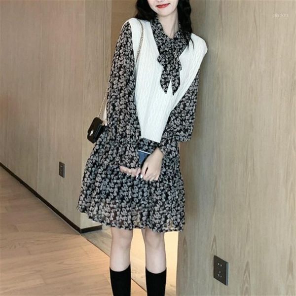 floral mini dress women office lady knitted vest+sweet party fairy 2 piece set female korean style 2021 autumn clothing casual dresses, Black;gray
floral mini dress women office lady knitted vest+sweet party fairy 2 piece set female korean style 2021 autumn clothing casual dresses, Black;gray