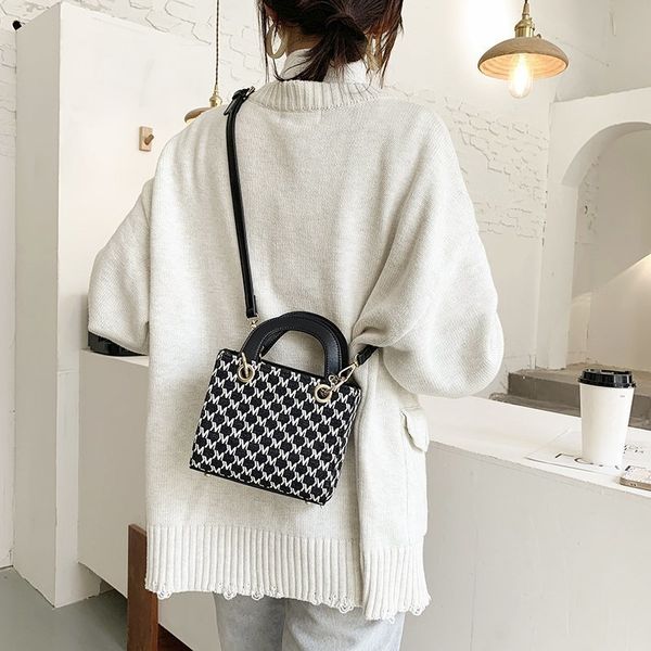 popular women's small 2021 new fashion versatile ins single shoulder messenger bag net red portable princess
popular women's small 2021 new fashion versatile ins single shoulder messenger bag net red portable princess