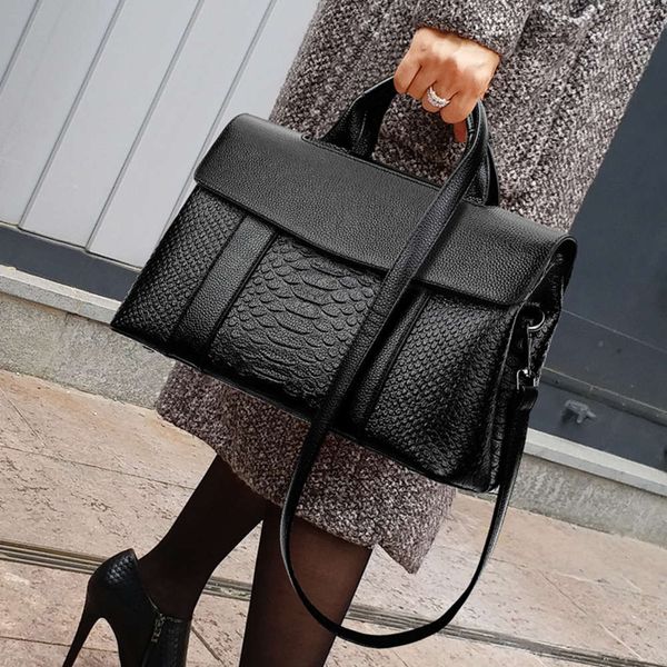black bag fashion high capacity sense big women's hand versatile one shoulder messenger bag atmosphere
black bag fashion high capacity sense big women's hand versatile one shoulder messenger bag atmosphere