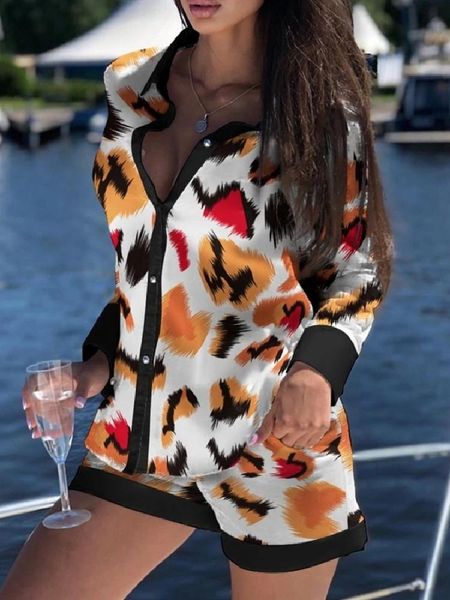 women's tracksuits autumn two piece set women fashion printing long-sleeved shirt shorts suit ladies casual comfortable, Gray
women's tracksuits autumn two piece set women fashion printing long-sleeved shirt shorts suit ladies casual comfortable, Gray
