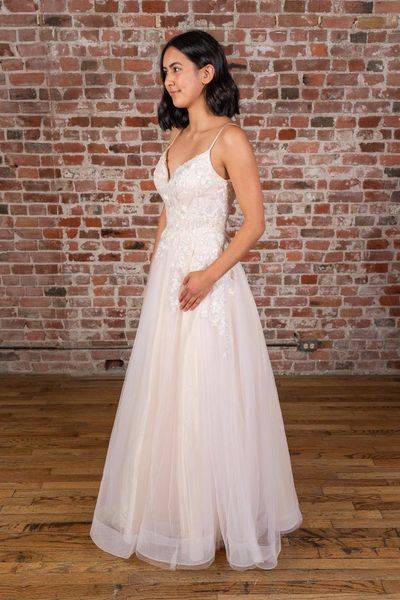 party dresses elegant 2021 princess sweetheart neckline with spaghetti strap lace ball gown dress prom evening vestidos de novia, White;black
party dresses elegant 2021 princess sweetheart neckline with spaghetti strap lace ball gown dress prom evening vestidos de novia, White;black