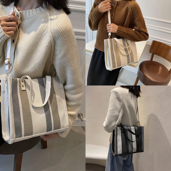 large capacity bag women's fall versatile new fashion canvas shoulder bag tote hands
large capacity bag women's fall versatile new fashion canvas shoulder bag tote hands