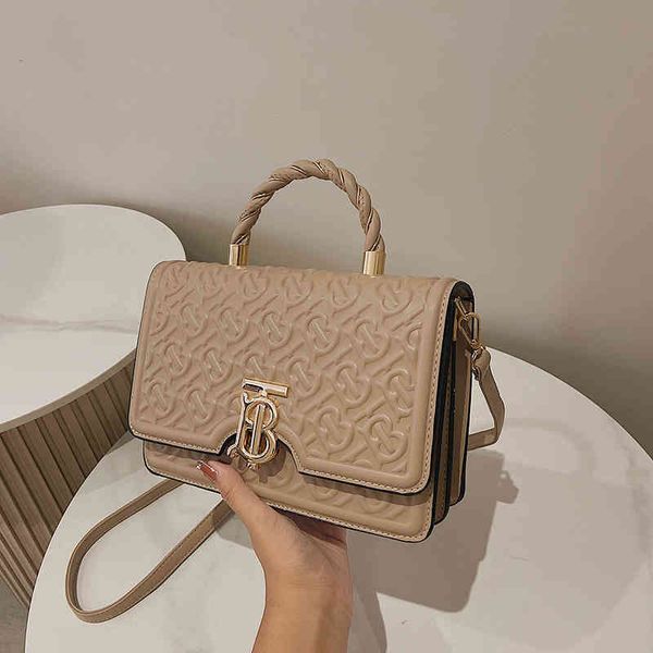 women's bag 2021 new simple fashion letter embossed hand-held single shoulder messenger s small square
women's bag 2021 new simple fashion letter embossed hand-held single shoulder messenger s small square