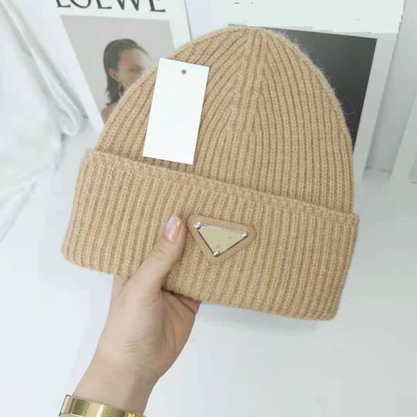 2021 new luxury knitted hat designer beanie cap mens fitted hats cashmere letters casual skull caps outdoor fashion 11 colors, Blue;gray
2021 new luxury knitted hat designer beanie cap mens fitted hats cashmere letters casual skull caps outdoor fashion 11 colors, Blue;gray