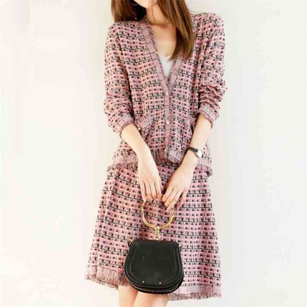 small fragrance vintage plaid autumn winter knitted two piece set women sweater cardigan + a-line skirt 2 210514, White
small fragrance vintage plaid autumn winter knitted two piece set women sweater cardigan + a-line skirt 2 210514, White