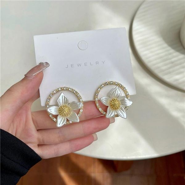 hoop & huggie han edition fairy flower earrings simple retro geometric round fashion women jewelry gifts, Golden;silver
hoop & huggie han edition fairy flower earrings simple retro geometric round fashion women jewelry gifts, Golden;silver