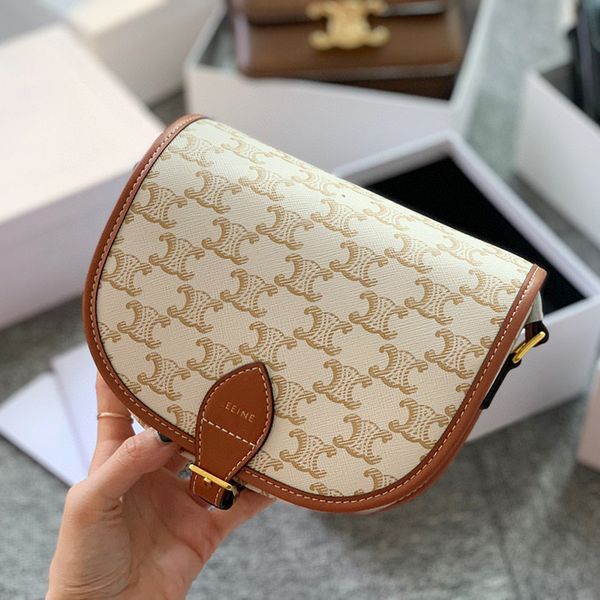 designer handbag triumphal arch saddle 2021 early spring new old flower one shoulder slant cross lisa same small crowd bag
designer handbag triumphal arch saddle 2021 early spring new old flower one shoulder slant cross lisa same small crowd bag